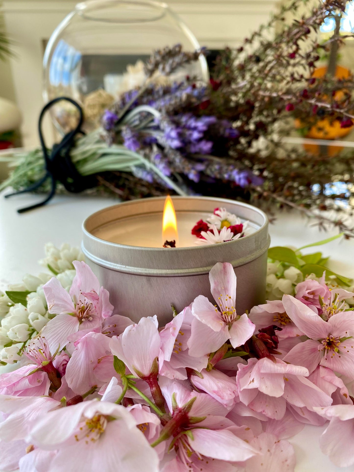 Luxurious Amber Soy Wax Candles - Tin Jar